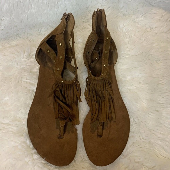 Cushion Walk Avon Sandals Brown Fringe Open Toe Vegan Suede Studded Women’s 11 - Picture 2 of 10